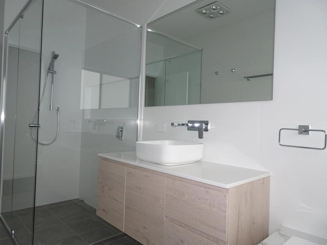 Bathroom – Umina Beach townhouse