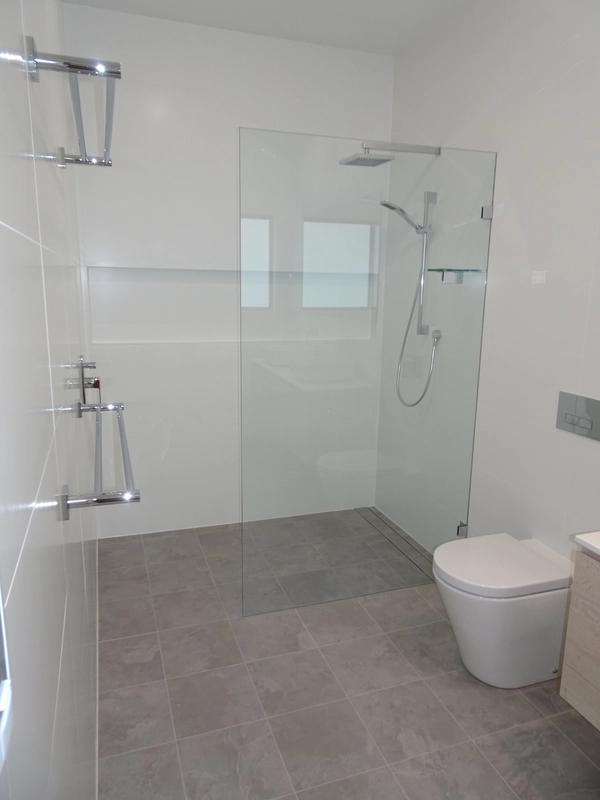 Bathroom – Umina Beach townhouse