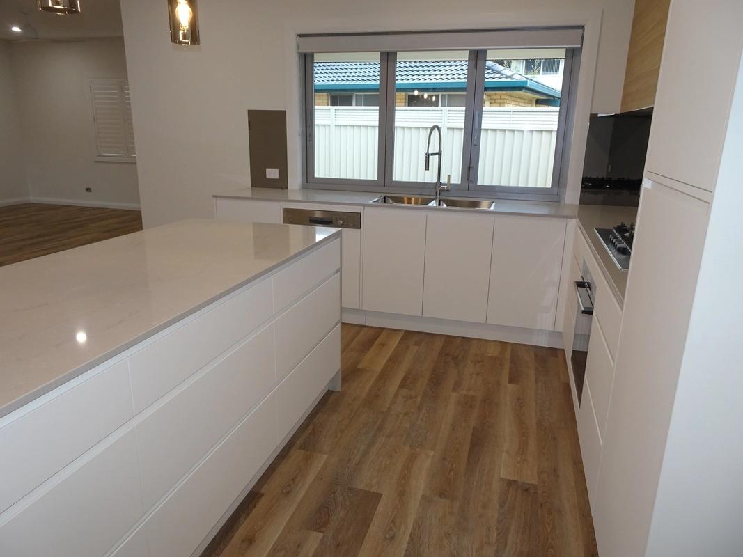 Kitchen – Umina Beach townhouse