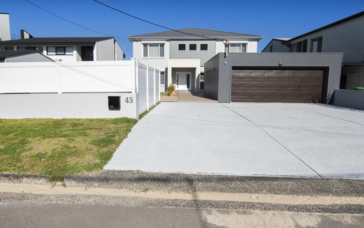 Beachfront outlook – The Entrance renovation