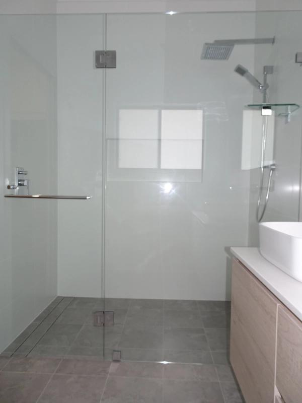 Ensuite – Umina Beach townhouse