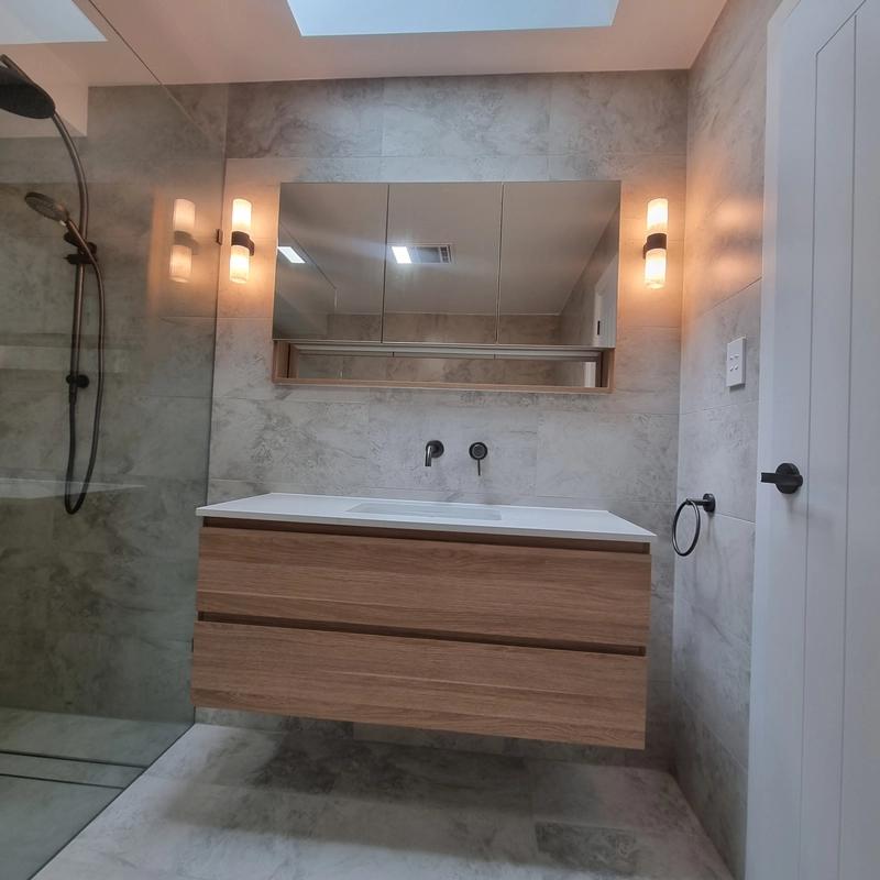 Bathroom vanity – Bensville renovation